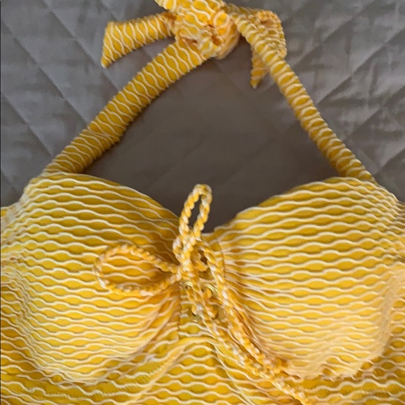 Jessica Simpson sunflower yellow tanking - Picture 2 of 4